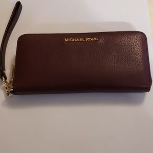 Michael Kors wristlet wallet